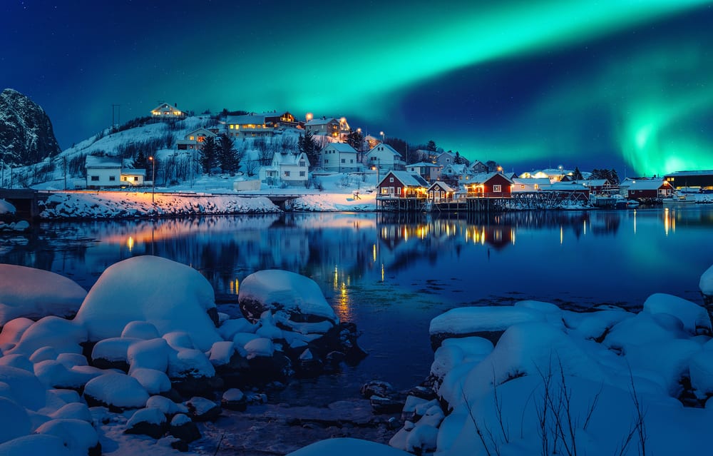 7 Reasons to Visit Iceland the northern lights iceland