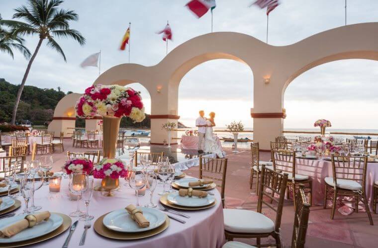 planning a destination wedding in 2023